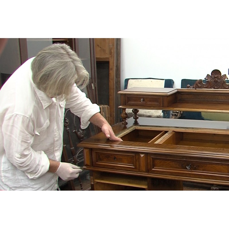 CZ - buildings - architecture - furniture - renovation - woodcarver - restorer - sanding - lacquering