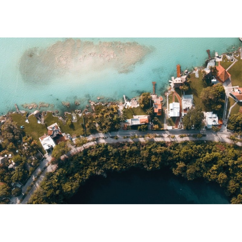 Mexiko - Yucatan - cestování - pláž - oceán - moře - dron - přístav - loď - plameňák - krokodýl
