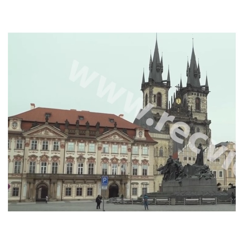 CZ - Prague - centre - COVID - restaurant - hotel - The Old Time Square - empty street - tourist