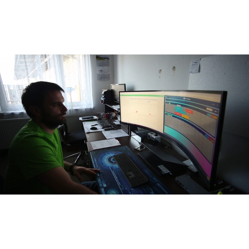 ČR - technologie - počítače - PC - obrazovka - monitor - IT - server