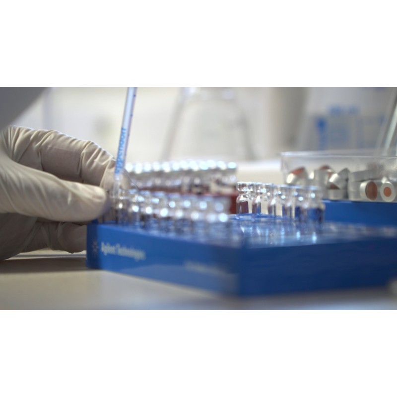 ČR - technologie - Brno - vodárny - laboratoř - zkumavka - pipeta - vzorek - voda - rozbor laborant