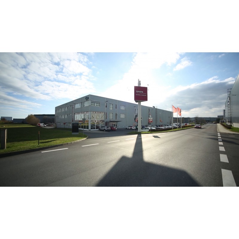 ČR - doprava - Toyota Material Handling - Rudná - exteriéry - budova - hala - centrála