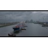  Nizozemí - doprava - energetika - plyn - kapalný - LNG - terminál - loď - dron - 4K