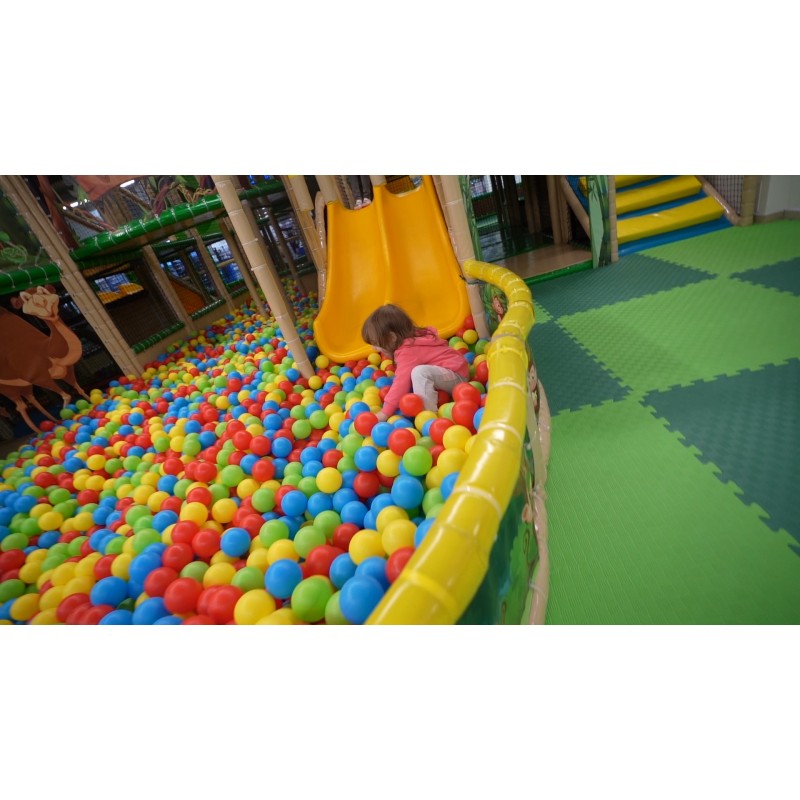 CZ - Kladno - OAZA - people - children - playroom - balls - slide - cake shop - ice cream