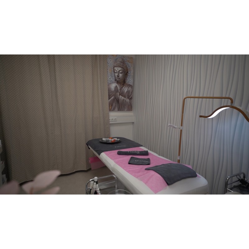CZ - Prague - business - cosmetic - studio - face - skin - care - mask - girl - massage