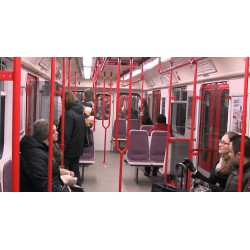 ČR - Praha - metro - trasa A - lidé