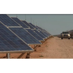 Svět - obnovitelné zdroje - energie - solární panely - větrná elektrárna - biomasa