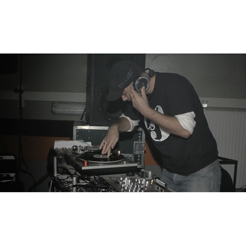 ČR - diskotéka - zábava - alkohol - DJ